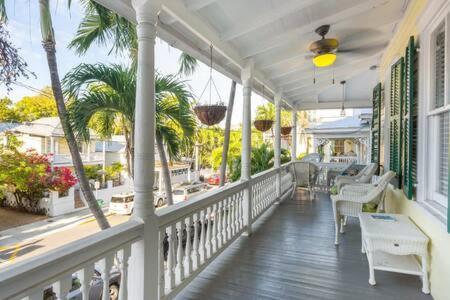 Curry House - Pool, King Bed & Balcony! Room 7 Cayo Hueso Exterior foto